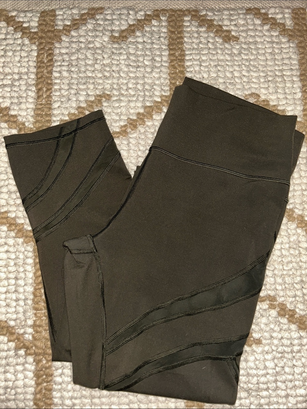 lululemon athletica Like New Olive Green High-Rise Leggings, size 14